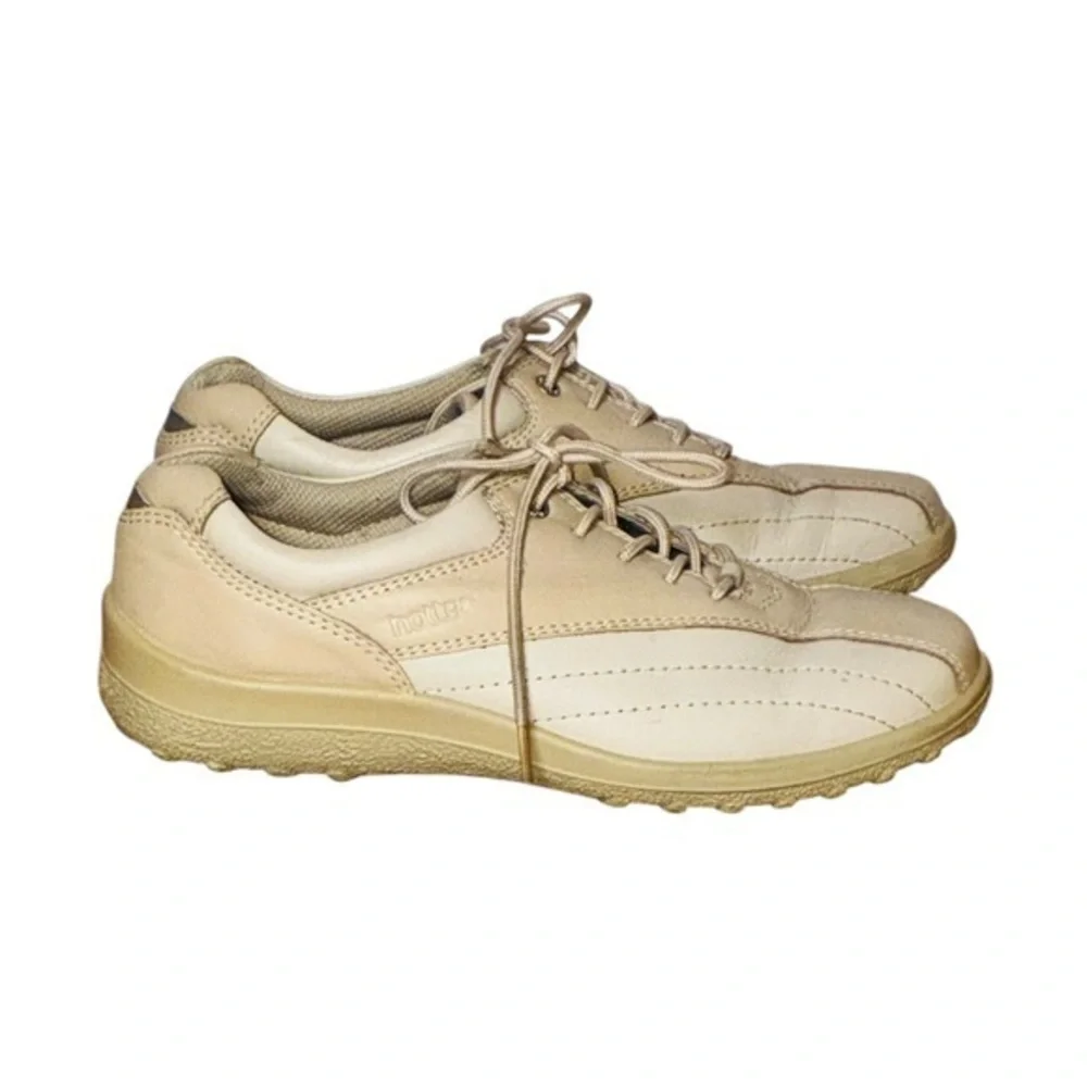 Hotter Tone II Walking Sneaker Shoe in Cream & light Tan